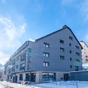 Caribou Appartement Pas de la Case